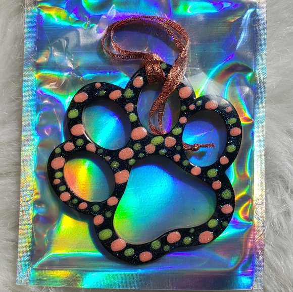 Handmade Paw Print Decor Accessory - Picture 10 of 10